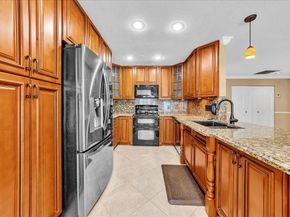 9903 NW 19th St, Coral Springs FL 33071
