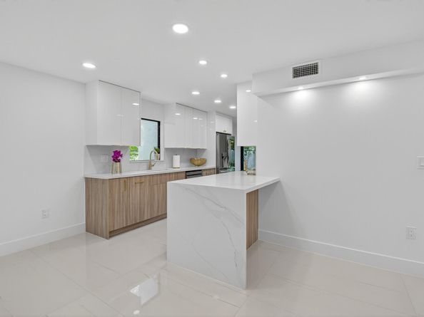 6774 Willow Wood Drive 1107, Boca Raton FL 33434