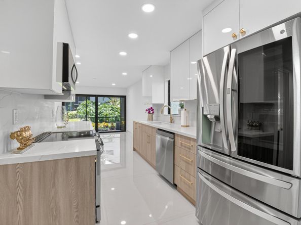 6774 Willow Wood Drive 1107, Boca Raton FL 33434