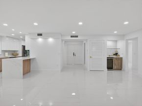 6774 Willow Wood Drive 1107, Boca Raton FL 33434