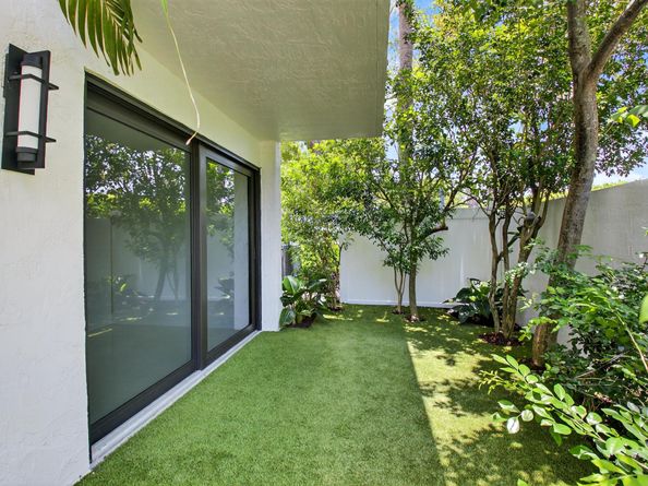 6774 Willow Wood Drive 1107, Boca Raton FL 33434