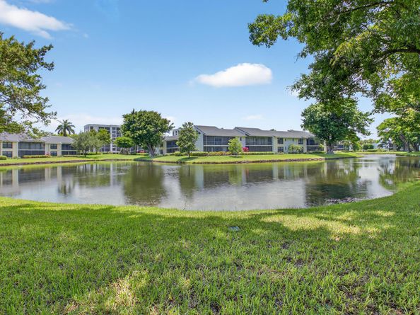 6774 Willow Wood Drive 1107, Boca Raton FL 33434