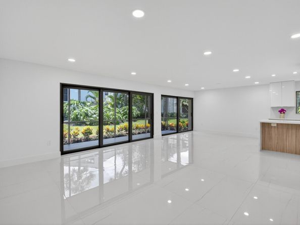 6774 Willow Wood Drive 1107, Boca Raton FL 33434