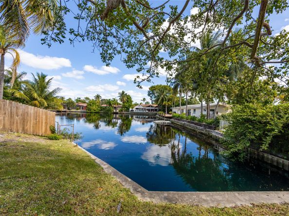 3400 NE 17th Way, Oakland Park FL 33334
