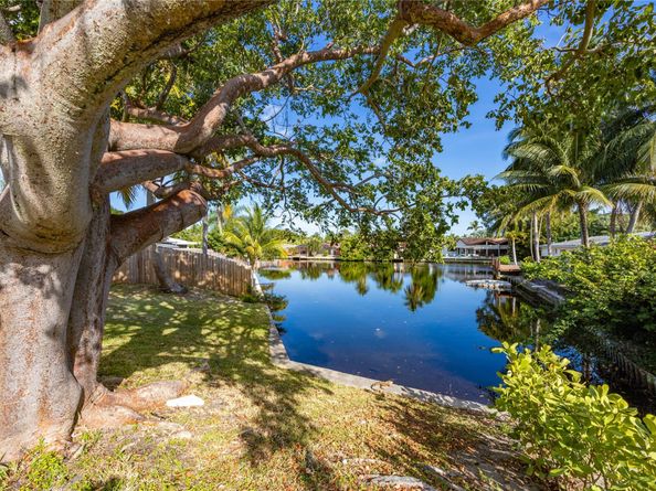 3400 NE 17th Way, Oakland Park FL 33334