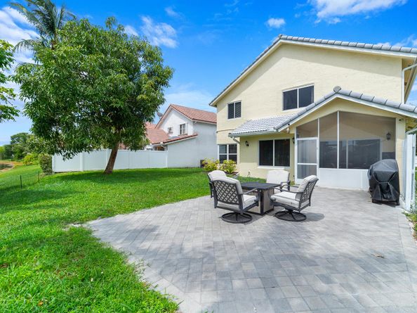 2890 NW 69th Avenue, Margate FL 33063