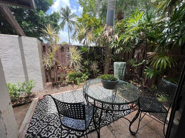 5270 Fountains Dr 102, Lake Worth FL 33467