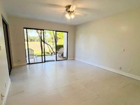 5270 Fountains Dr 102, Lake Worth FL 33467