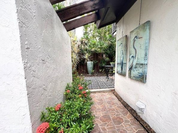 5270 Fountains Dr 102, Lake Worth FL 33467