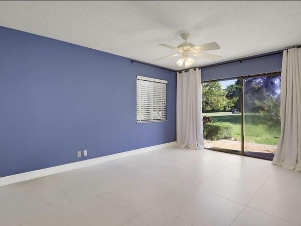 5270 Fountains Dr 102, Lake Worth FL 33467