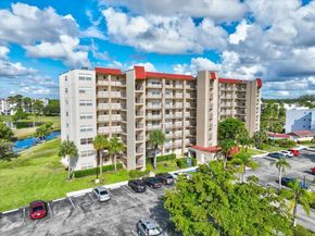 3465 Via Poinciana 103, Lake Worth FL 33467