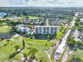 3465 Via Poinciana 103, Lake Worth FL 33467