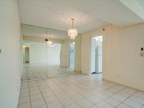 3465 Via Poinciana 103, Lake Worth FL 33467