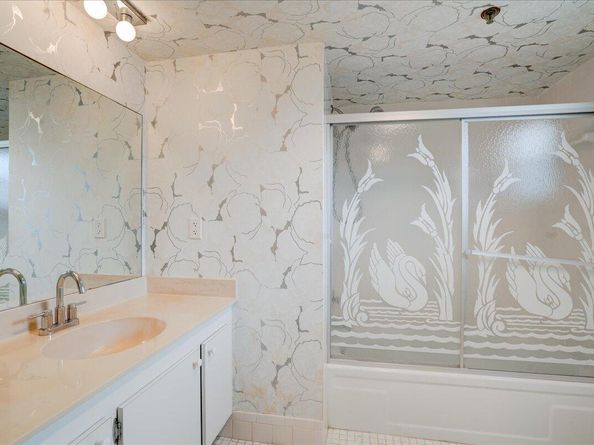 3465 Via Poinciana 103, Lake Worth FL 33467