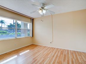 3465 Via Poinciana 103, Lake Worth FL 33467