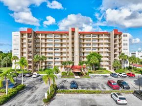 3465 Via Poinciana 103, Lake Worth FL 33467