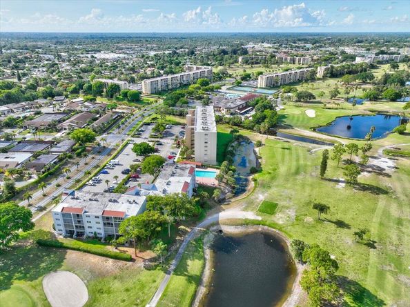 3465 Via Poinciana 103, Lake Worth FL 33467