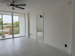 112 Royal Park Dr 4 B, Oakland Park FL 33309