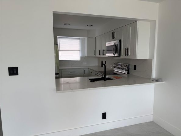 112 Royal Park Dr 4 B, Oakland Park FL 33309