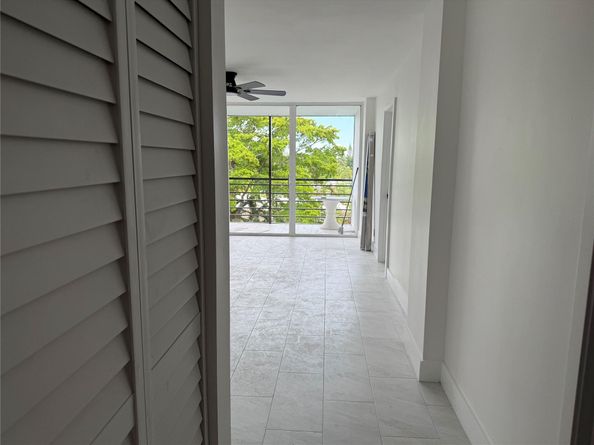 112 Royal Park Dr 4 B, Oakland Park FL 33309