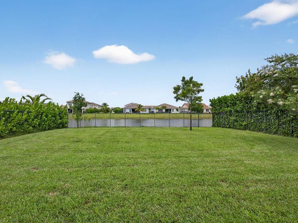 15750 Goldfinch Circle, Westlake FL 33470