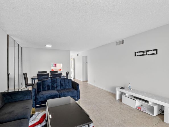 2615 NE 3rd Court 315, Boynton Beach FL 33435