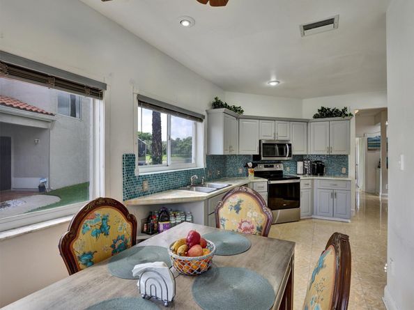 10470 Lake Vista Cir 10470, Boca Raton FL 33498