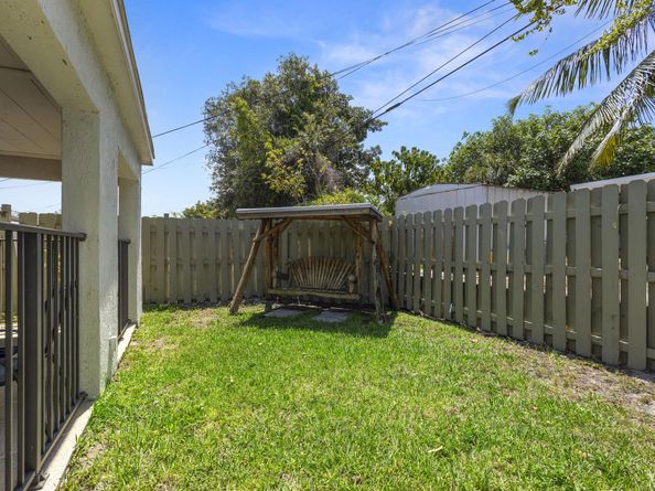 944 Hansen Street, West Palm Beach FL 33405