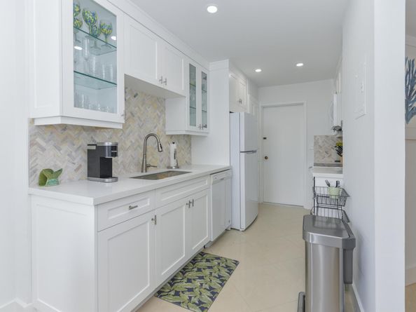 2860 S Ocean Boulevard 202, Palm Beach FL 33480