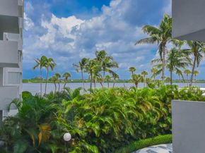 2860 S Ocean Boulevard 202, Palm Beach FL 33480