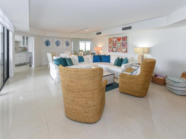 2860 S Ocean Boulevard 202, Palm Beach FL 33480