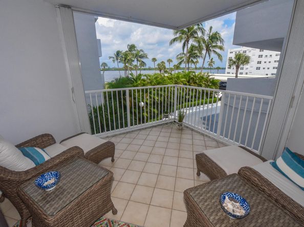 2860 S Ocean Boulevard 202, Palm Beach FL 33480