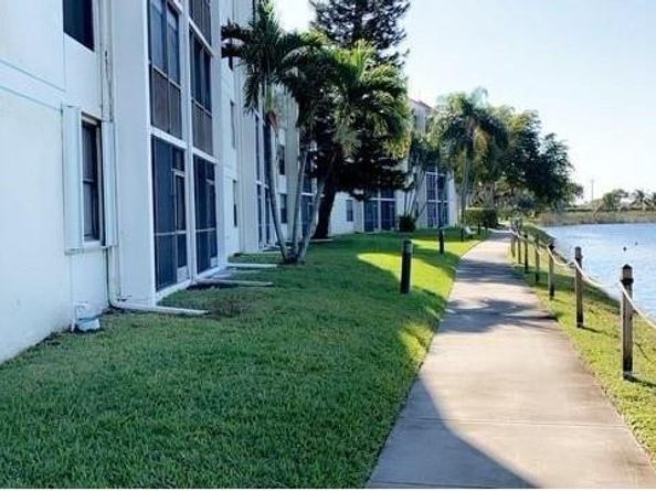 109 Lake Emerald Dr 204, Oakland Park FL 33309