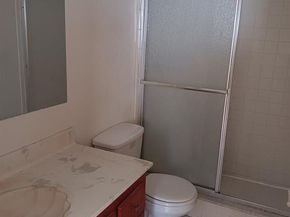 109 Lake Emerald Dr 204, Oakland Park FL 33309