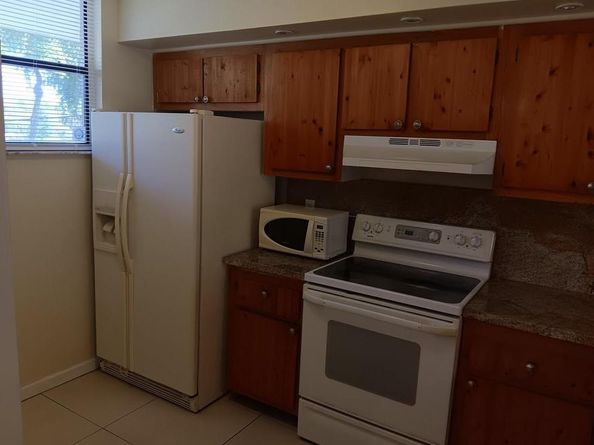 109 Lake Emerald Dr 204, Oakland Park FL 33309