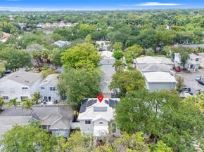 9837 NW 2nd Ct, Plantation FL 33324
