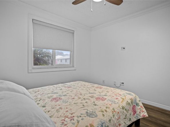 9837 NW 2nd Ct, Plantation FL 33324