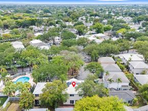 9837 NW 2nd Ct, Plantation FL 33324