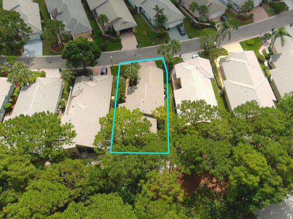 175 Harbor Lake Circle, Greenacres FL 33413