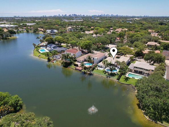 3161 N 36th St, Hollywood FL 33021