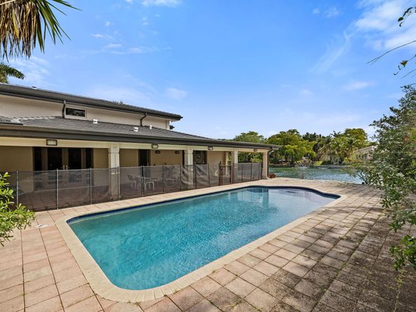 3150 N 35th St, Hollywood FL 33021