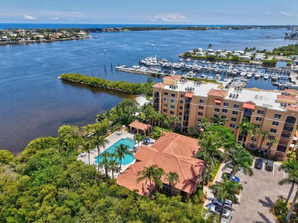 700 Scotia Drive 202, Hypoluxo FL 33462