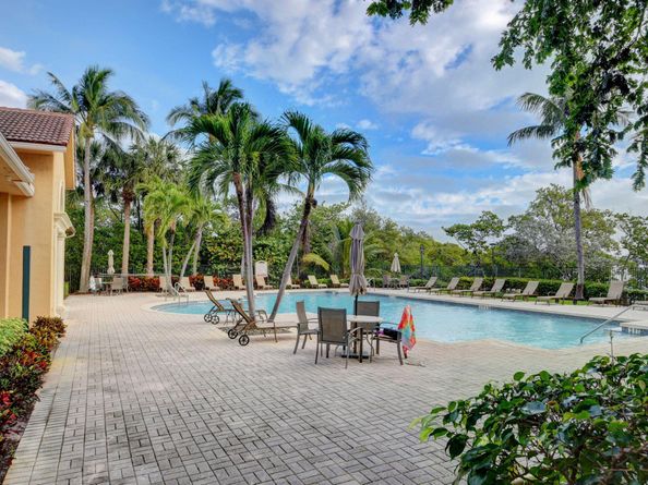 700 Scotia Drive 202, Hypoluxo FL 33462