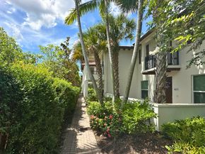 4670 Monarch Way, Coconut Creek FL 33073