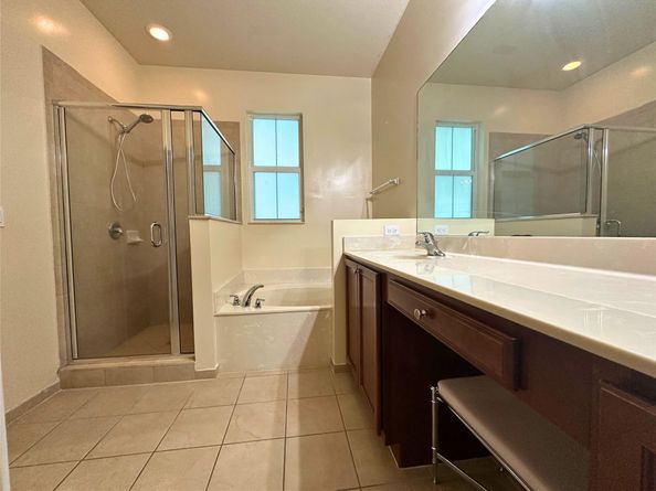 4670 Monarch Way, Coconut Creek FL 33073