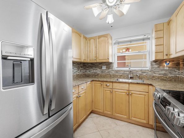 2400 NE 10th Street 410, Pompano Beach FL 33062