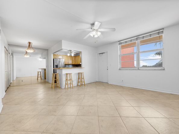 2400 NE 10th Street 410, Pompano Beach FL 33062