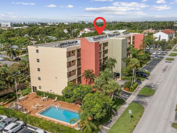2400 NE 10th Street 410, Pompano Beach FL 33062
