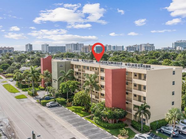 2400 NE 10th Street 410, Pompano Beach FL 33062