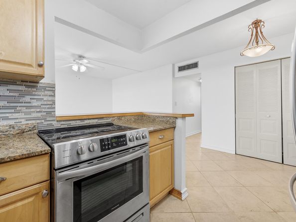 2400 NE 10th Street 410, Pompano Beach FL 33062